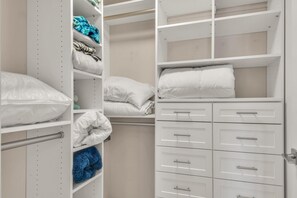 Bloc d'apartaments, 1 llit de matrimoni gran i sofà llit (Calypso 3-504) | Interior