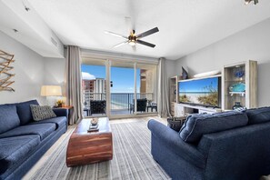 Appartamento, letti multipli (Shores of Panama 2004) | Area soggiorno | TV