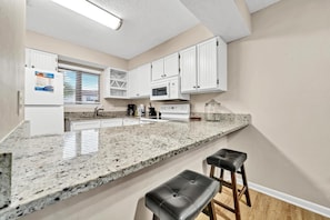 Private kitchen - Portside P6 (Panama City Beach)