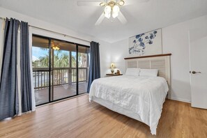 Nhà, 1 giường cỡ queen và sofa giường (Portside P6) | 2 phòng ngủ, truy cập Internet không dây 