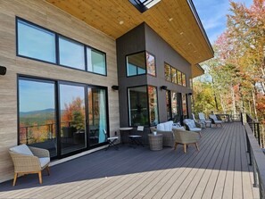 Terrace/patio - 1A Maple Lodge Stunning luxury Scandinavian style home with great views (Bethlehem)