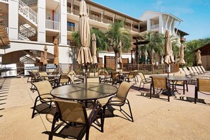 Appartamento, letti multipli (Redfish Village M1222) | Ristorazione all'aperto