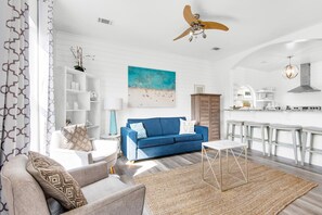 Living area - Miramar Charms (Destin)