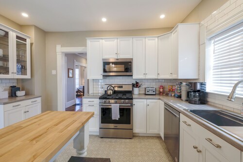 Eliza Cottage: Restored 1885 Queen Anne