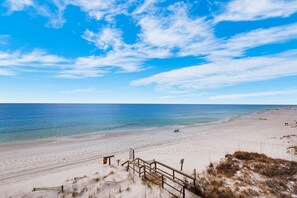 タウンホーム ベッド (複数台) (The Sand Trap- Costa del Sol C-9) | ビーチ