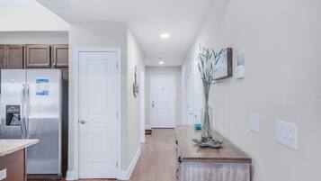 Condo, Multiple Beds (Alerio B203) | Interior