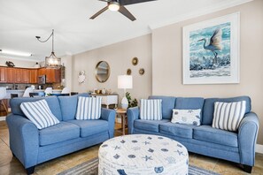 คอนโด, หลายเตียง (Ocean Villa 1206) | บริเวณนั่งเล่น | ทีวี