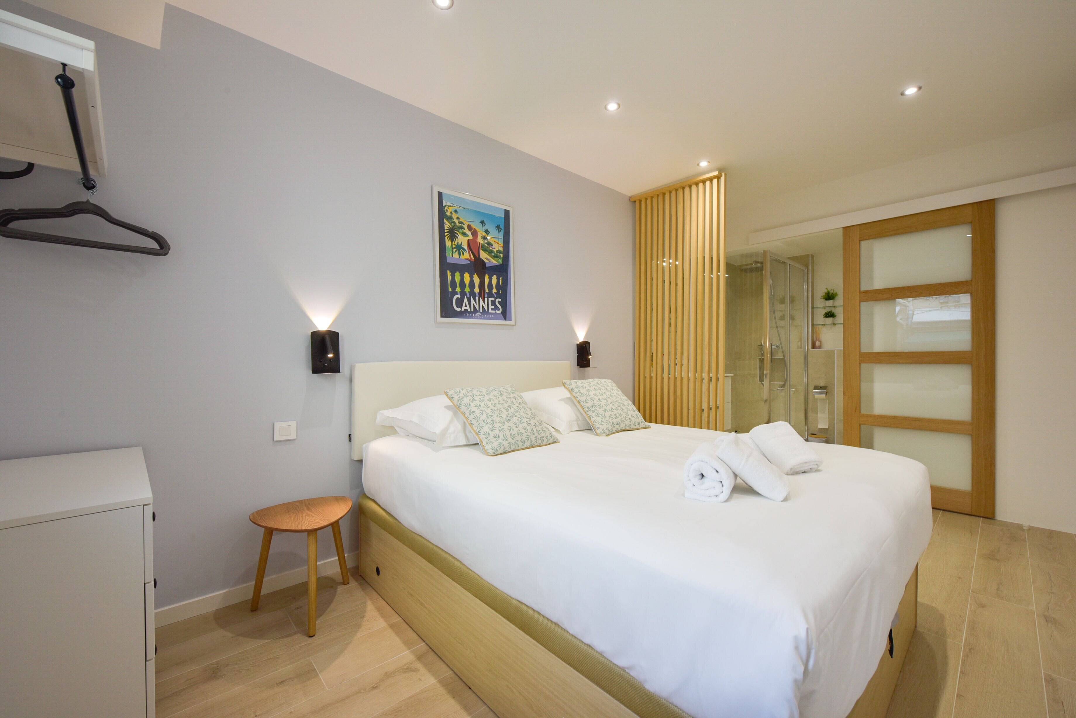 2 chambres, fer et planche à repasser, Wi-Fi, draps fournis