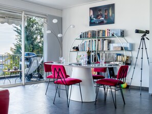 تناول الطعام