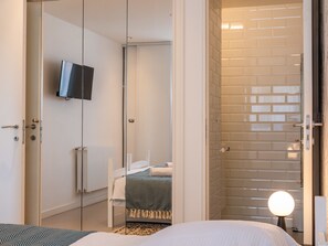 3 soverom, strykejern/-brett, wi-fi og sengetøy