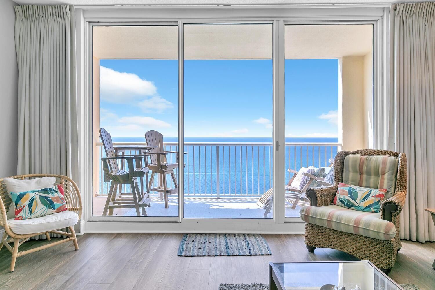 Condo, 1 King Bed with Sofa bed (Majestic Beach Towers 1-2205) | Interior