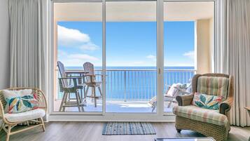 Condo, 1 King Bed with Sofa bed (Majestic Beach Towers 1-2205) | Interior