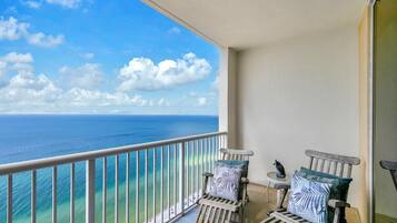 Condo, 1 King Bed with Sofa bed (Majestic Beach Towers 1-2205) | Property grounds