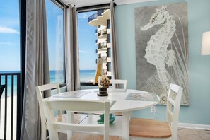 Appart'hÎtel, 1 grand lit et 1 canapé-lit (Sunbird 810E) | Restauration