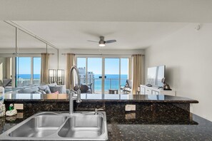 Condo, 1 Queen Bed with Sofa bed (Ariel Dunes I 1705) | Interior