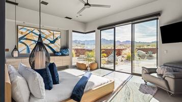 4 bedrooms, desk, iron/ironing board, free WiFi