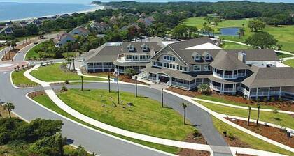 Gorgeous Sunsets on Pelican Beach! Walk to Pools! Amenity Access included! 2 Dogs - 30# max