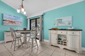 公寓客房, 多張床 (Fish Out Of Water) | 用餐區