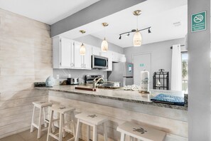 Private kitchen - Sandprints A6- Life of Riley (Miramar Beach)