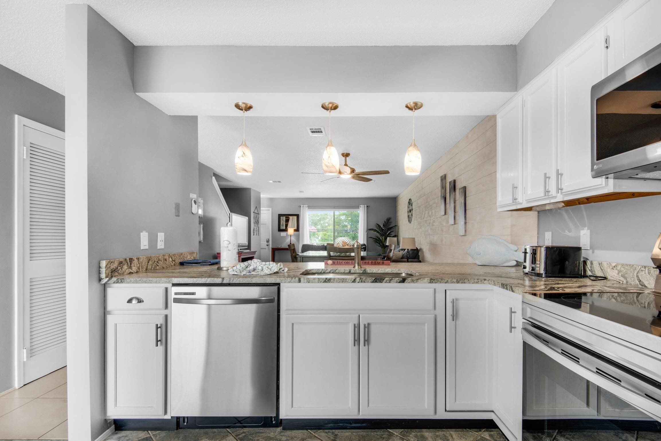 Condo, Multiple Beds (Sandprints A6- Life of Riley) | Private kitchen | Oven, toaster