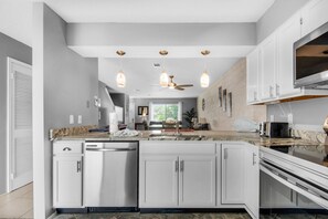 Private kitchen - Sandprints A6- Life of Riley (Miramar Beach)