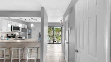 Appartamento, letti multipli (Sandprints A6- Life of Riley) | Cucina privata | Forno, tostapane