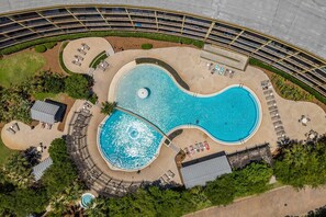 Appart'hôtel, 1 très grand lit et 1 canapé-lit (Beach Resort 214) | Piscine | Piscine extérieure, piscine chauffée