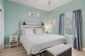 コンドミニアム キングベッド 1 台ソファーベッド付き (Beach Resort 214) | 2 室のベッドルーム、WiFi