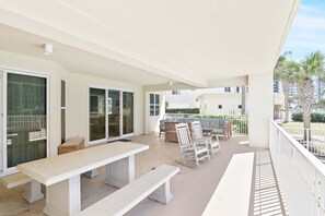Condo, várias camas (Ariel Dunes II 101) | Opções para refeição ao ar livre