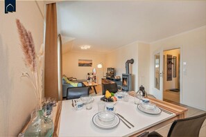 Dining - Ferienwohnung Sylva - Traumhaftes Apartment Sylva, Strandnah mit Balkon (Ückeritz)