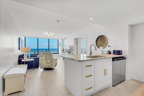 Condo, 1 Queen Bed with Sofa bed (Bayside Inn 6770) | Private kitchen - Bayside Inn 6770 (Miramar Beach)