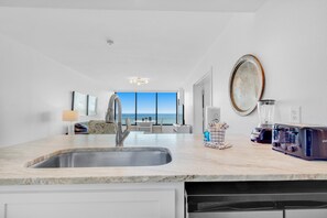 Condo, 1 Queen Bed with Sofa bed (Bayside at SanDestin 6770) | Interior