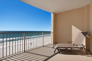 Apartamento, varias camas (Ocean Villa 803) | Jardines del alojamiento