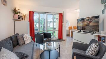 Fernseher, Stereoanlage