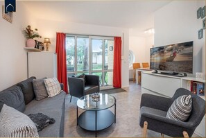 Fernseher, Stereoanlage