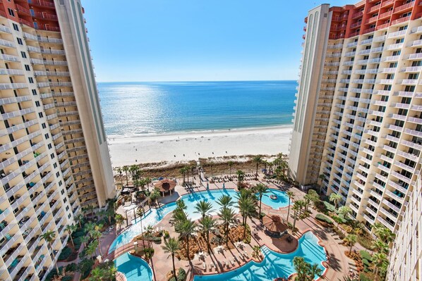 Apartment, 1 King-Bett und Schlafsofa (Shores of Panama 1617) | Pool | Innenpool, Außenpool