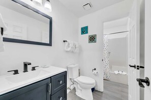 Appart'hĂŽtel, plusieurs lits (Horizon South 54-303) | Salle de bain