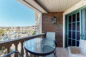 Outdoor dining - Village of South Walton E303 (Panama City Beach)
