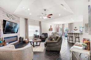House, Multiple Beds (Chic Retreat) | Living area | TV - Chic Retreat (Miramar Beach)