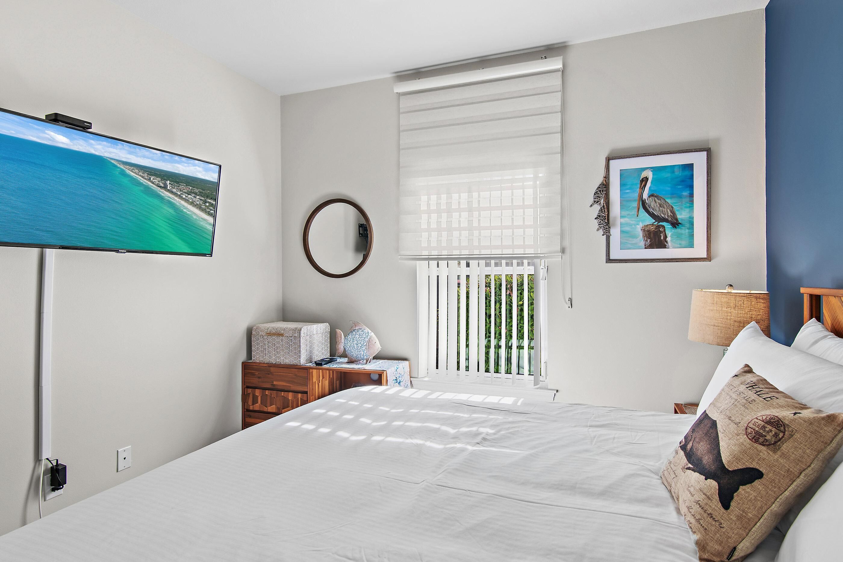 House, Multiple Beds (Chic Retreat)