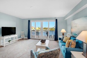 Leilighet, 1 kingsize-seng med sovesofa (Laketown Wharf 116) | Oppholdsområde | TV