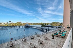 Leilighet, 1 kingsize-seng med sovesofa (Laketown Wharf 116) | Utendørsservering