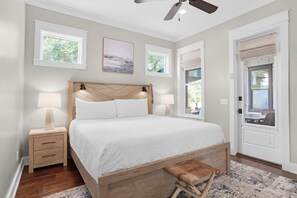 House, Multiple Beds (Moonlight Cottage) | 4 bedrooms, WiFi - Moonlight Cottage (Panama City Beach)