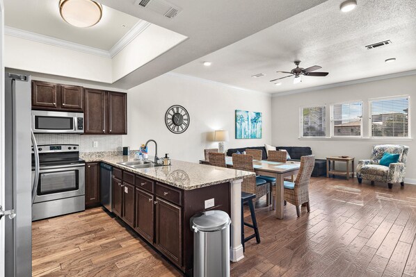 Private kitchen - Alerio C202 (Miramar Beach)
