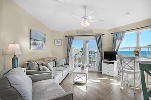 Lägenhet - flera sängar (Gulfview II 311) | Vardagsrum | Tv