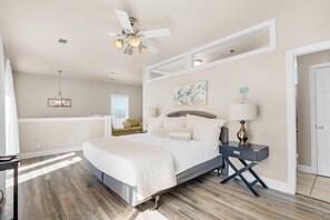 Hus, flere senger (Walking on Sunshine) | 6 soverom, strykejern/-brett og wi-fi