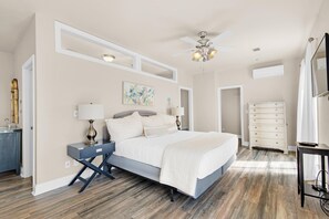 6 Schlafzimmer, Bügeleisen/Bügelbrett, WLAN