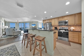 Condo, várias camas (Palazzo 408) | Cozinha privada | Fogão, torradeira