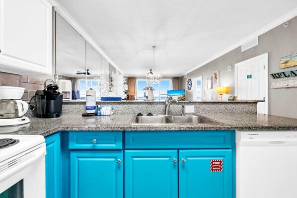 Lejlighed - 1 kingsize-seng (Twin Palms 1601) | Privat køkken | Ovn, brødrister