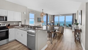 Condo, Berbilang Katil (Shores of Panama 431) | Dapur peribadi | Ketuhar, pembakar roti 